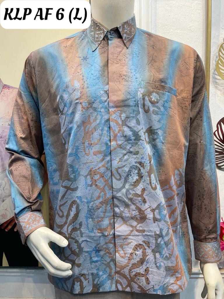 Men's long-sleeve batik shirt KLP AF 6 in sky blue, brown and grey, on a mannequin