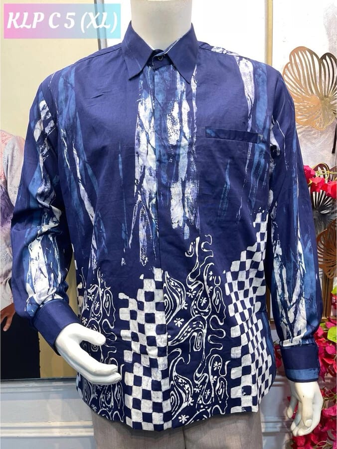 Men's long-sleeve batik shirt KLP C 5 in navy and white, on a mannequin