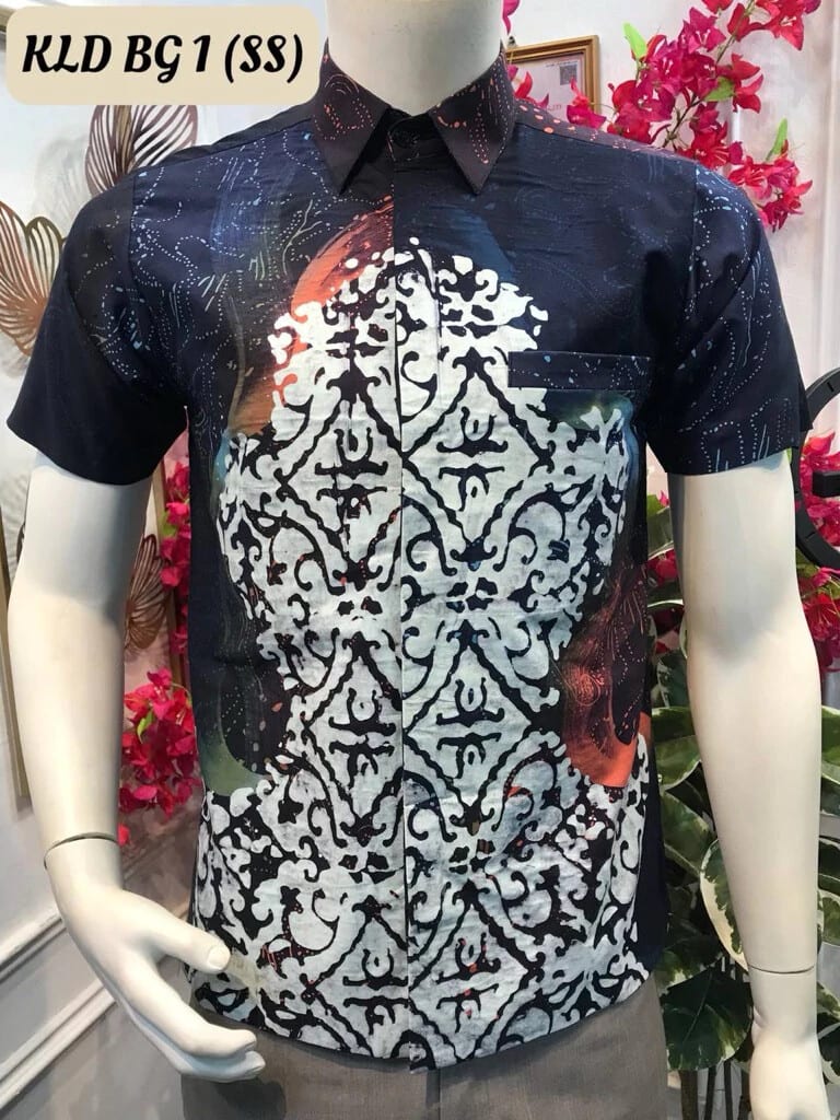 Men's short-sleeve batik shirt KLD BG 1 in navy and white, on a mannequin
