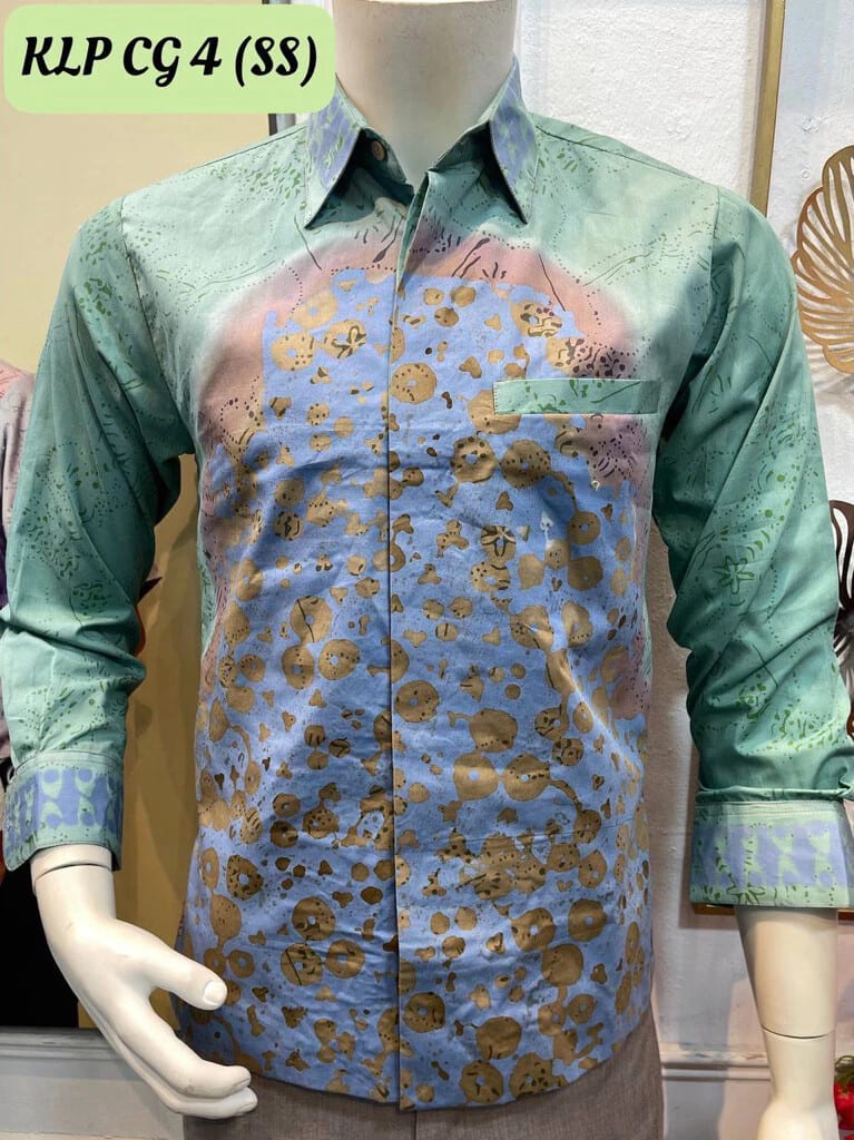 Men's long-sleeve batik shirt KLP CG 4 in pale green, light blue and brown, on a mannequin