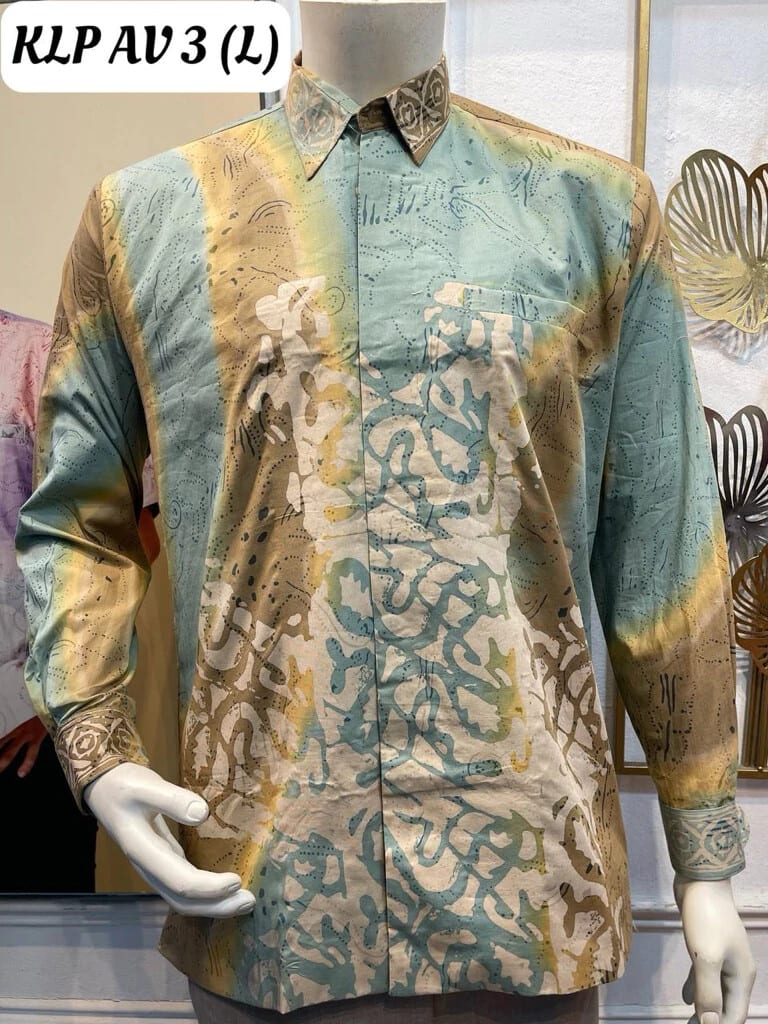Men's long-sleeve batik shirt KLP AV 3 in aqua, khaki and brown, on a mannequin