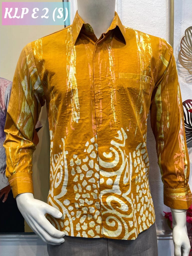 Men's long-sleeve batik shirt KLP E 2 in mustard and white, on a mannequin