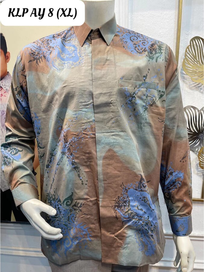 Men's long-sleeve batik shirt KLP AY 8 in brown, grey and blue, on a mannequin