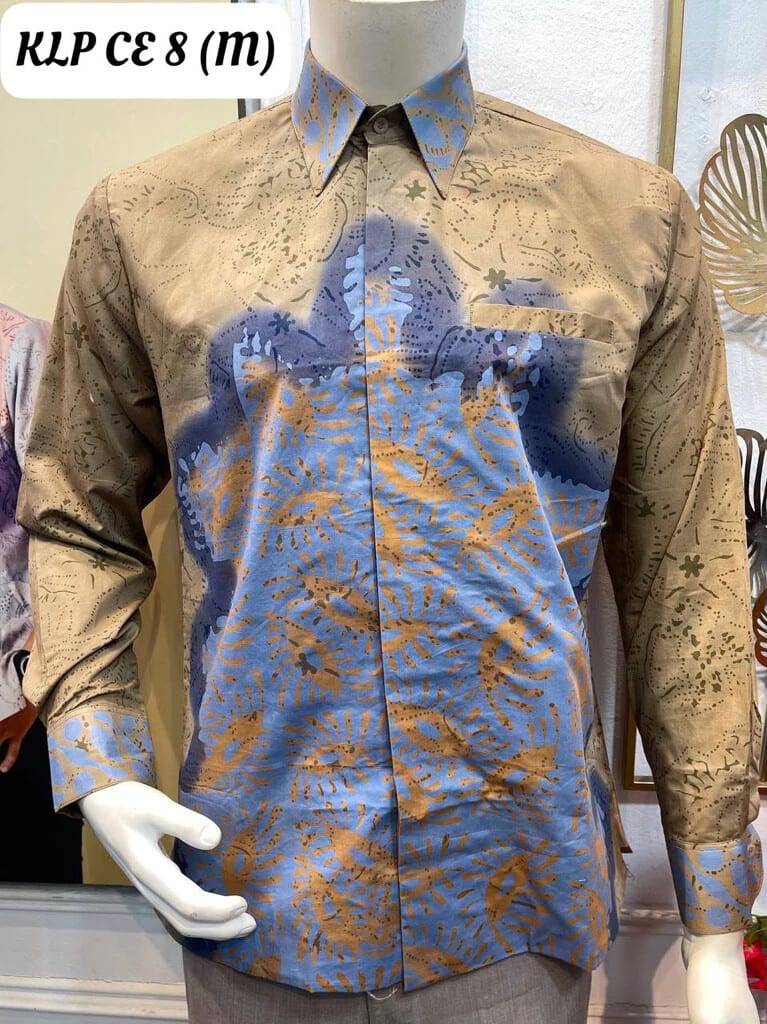 Men's long-sleeve batik shirt KLP CE 8 in sand, blue and orange, on a mannequin