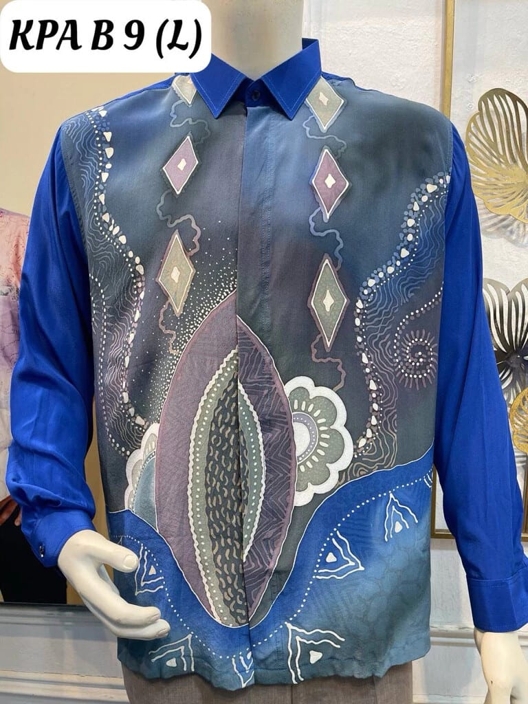 Men's long-sleeve silk crepe batik shirt KPA B 9 in bright blue, grey and white, on a mannequin