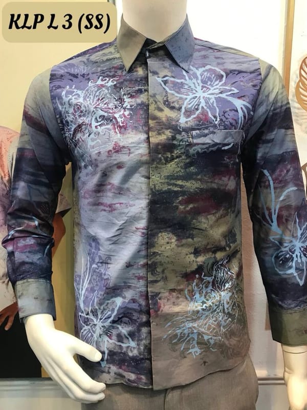 Men's long-sleeve batik shirt KLP L 3 in grey-purple, olive green and light blue, on a mannequin