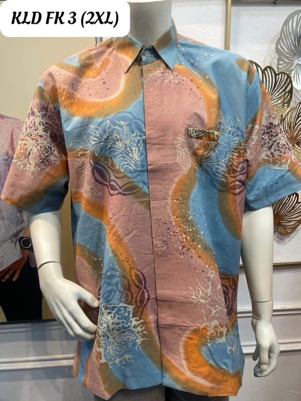 Men's short-sleeve batik shirt KLD FK 3 in dusty pink, orange and light blue, on a mannequin