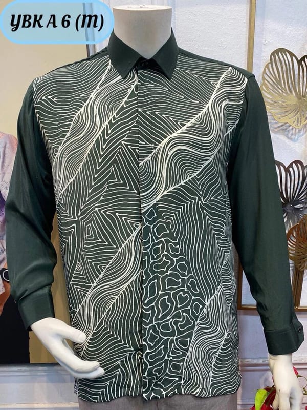Men's long-sleeve silk crepe batik shirt YBK A 6 in dark green and white, on a mannequin