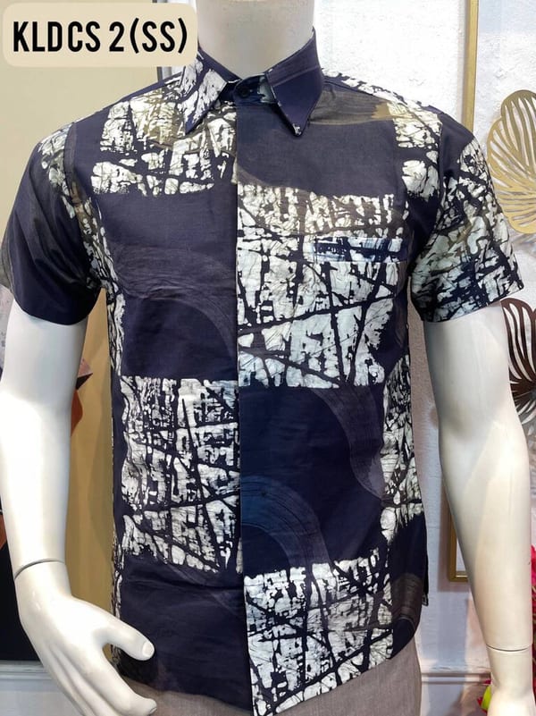 Men's short-sleeve batik shirt KLD CS 2 in navy and white, on a mannequin