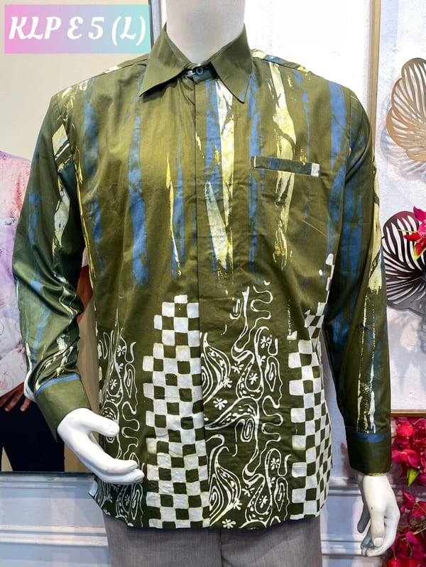 Men's long-sleeve batik shirt KLP E 5 in olive green, blue and white, on a mannequin